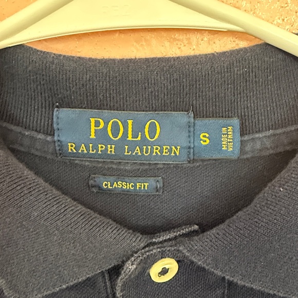 Polo by Ralph Lauren Men's Dark Blue Polo with Embroidered Crest - Picture 2 of 4